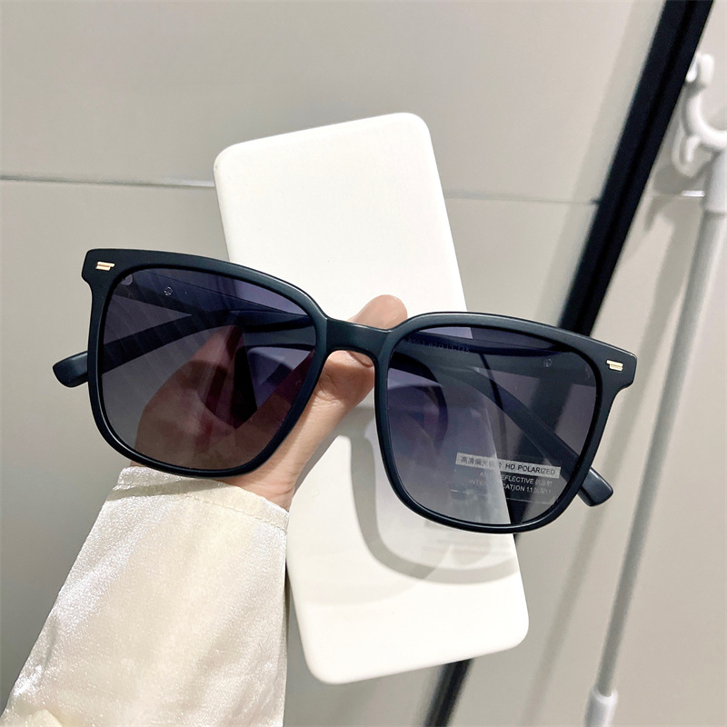 Wholesale Large Frame UV Resistant PC Sunglasses